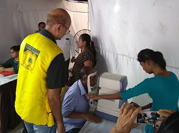 Volunteers conducting a medical camp